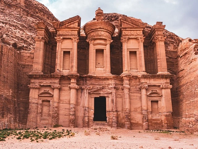 graftombes-petra-jordanie