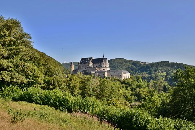 landschap-luxemburg-kasteel