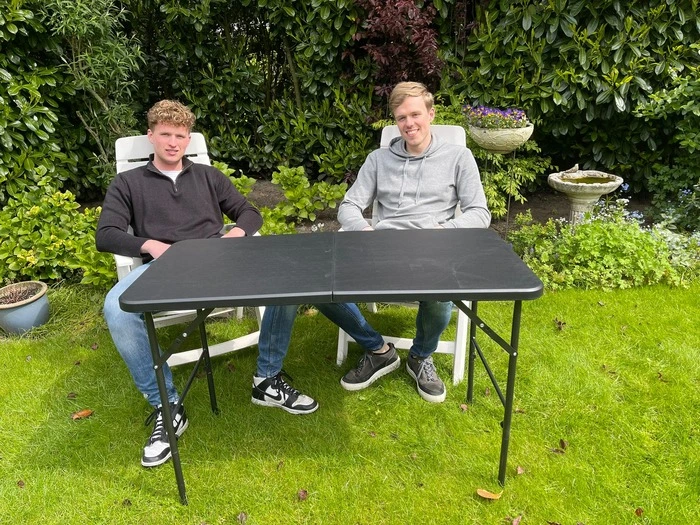 zwarte campingtafel lifegoods